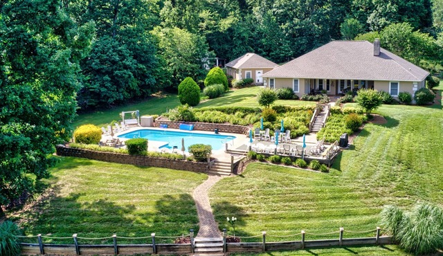 Paradise Cove on Lake Norman, 5.5 acres