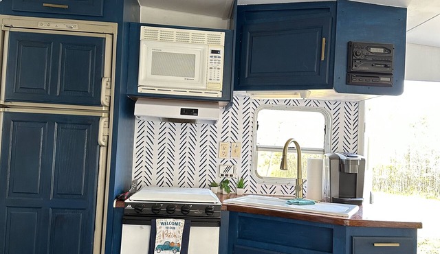 Paradise Farm - 1 Bedroom RV