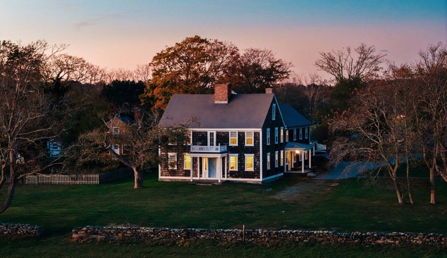 Paradise Farmhouse at Norman Bird Sanctuary
