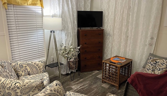 Paradise Found Adults 55+, 2 guests max. 9/27- 11/30 must be 14 day min. 3bd/2ba