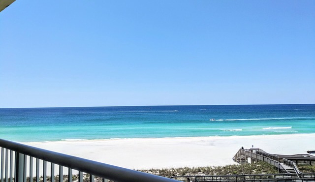 Paradise Found in this Stylish, high end condo. Stunning Views! (519)