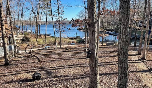 Paradise Found: ☼Lakefront Home in Locust Grove
