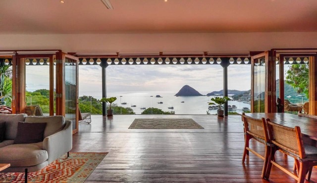 PARADISE GARAGE KOMODO