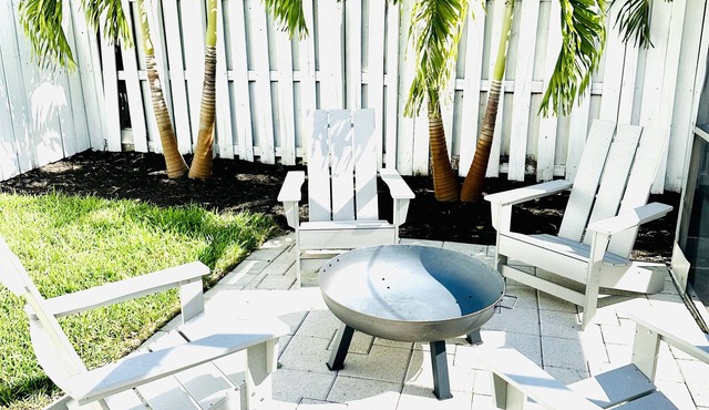 Paradise Getaway w/Pool, near Ft. Lauderdale Beach