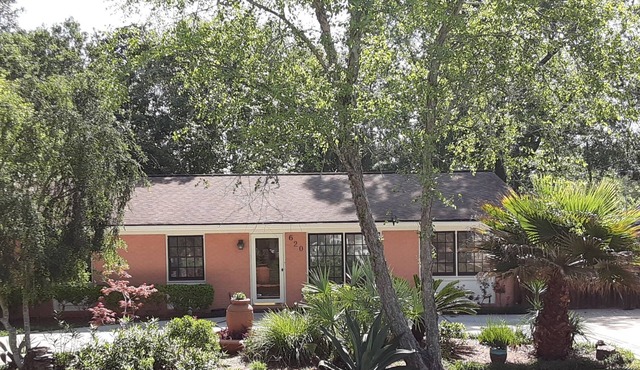 Paradise ~Guests & Pets! D’town OS. SPECIAL ~10% Discount Book Current Month!