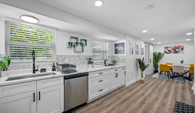Paradise Haven- Amazing 4BR Oasis With Pool