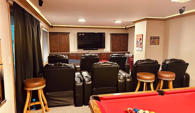 Paradise Home in 5 Star Amenities filled Community; Movie Theater&2Game Rooms.