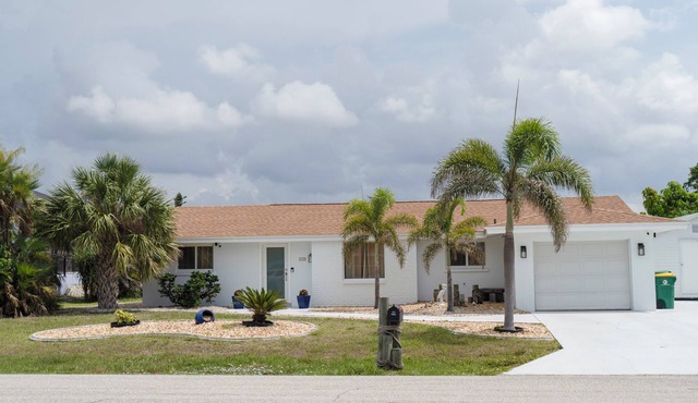 Paradise Home/Pool/Deck/Boat Lift/Saltwater Canal