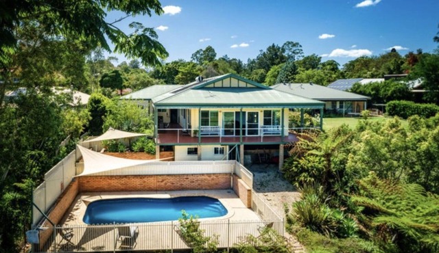 Paradise house with a pool, deck and amazing view
