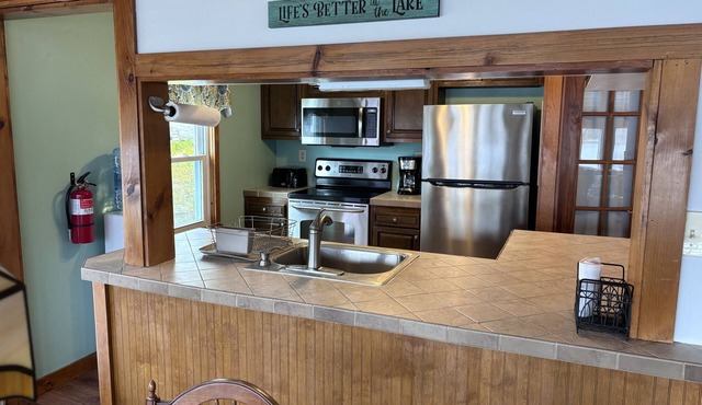 Paradise Lakefront Cottage on Cranberry Lake