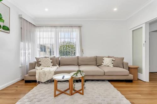 Paradise Living Quiet Stay near Shops and City Links