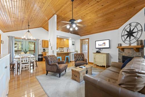 Paradise Lodge Home