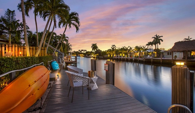 Paradise Lux Waterfront Villa/Ocean Access w Boat & Jet Ski Rental