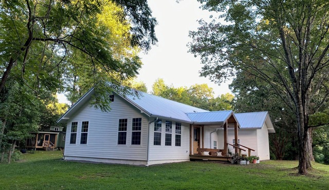 Paradise Meadows Farmhouse, Paradise Meadows Farmhouse