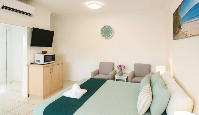 Paradise on Palmer - Central Townsville Studio Near CBD & River