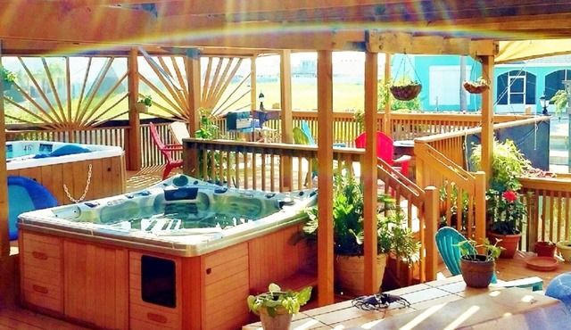 Paradise On The Island Canal 4/2 W Pool & Hot Tub