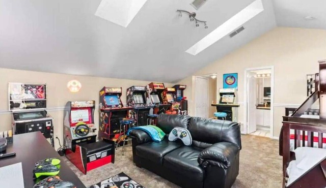 Paradise Playhouse Sleeps 10 Arcade Poker Rm
