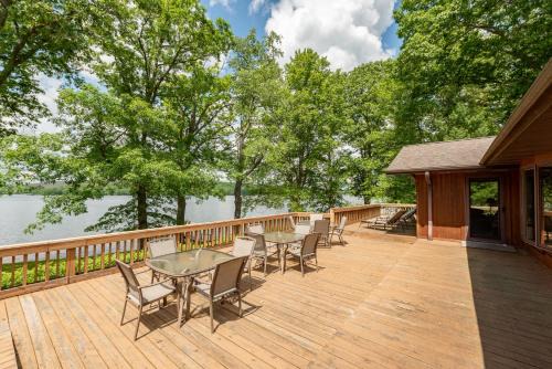 Paradise Point at Railey Vacations