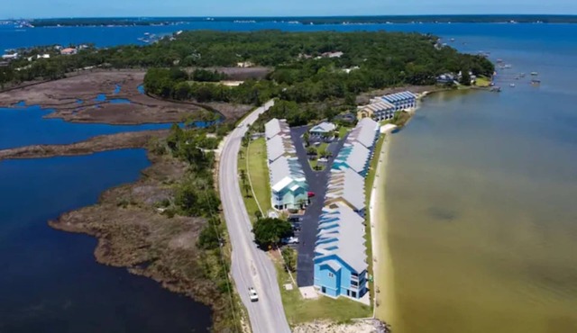 Paradise Point: Waterfront Unit with 2 Kayaks!