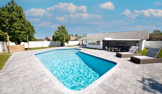 Paradise pool home- 4 Min Universal & 13 min Disney