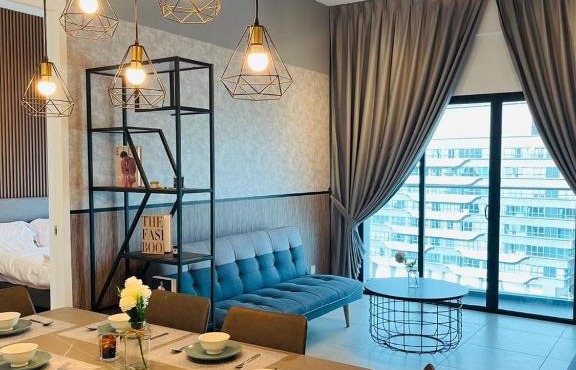 Paradise Suites At Reizz Residence