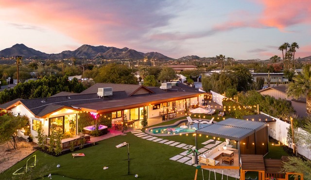 Paradise Valley Family Resort Heated Pool Sauna Jacuzzi Golf Playground HotTub