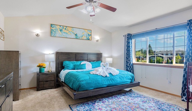 PARADISE VILLA: Central AC, fenced, W hot tub