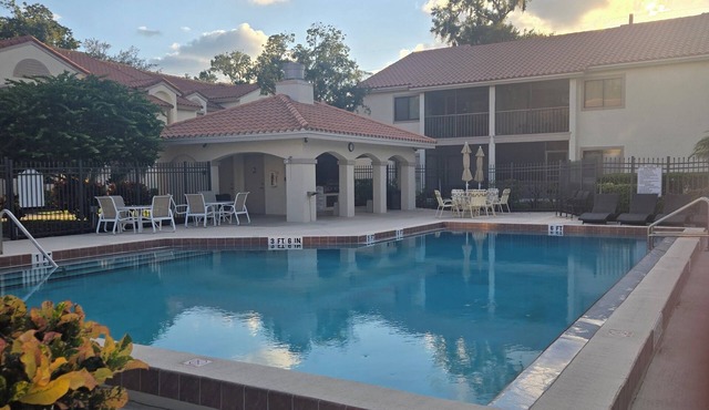 Paradise Villa -Resort Style w/Outdoor Pool & BBQ