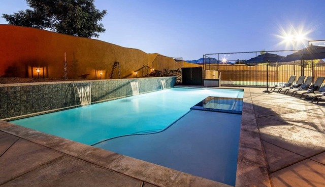 Paradise Village 51, Private 20x40 Pool & Sport Court