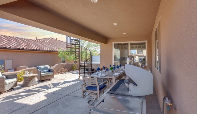 Paradise Village at Zion Resort: Private Hot Tub, Ping Pong, Near Water Park, and Resort Pool!