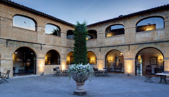 Parador De Cangas De Onis