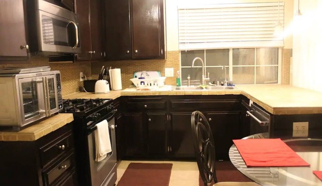 Paraiso 5 has a beautiful mountain view. Clean, safe, quiet with parking spots.