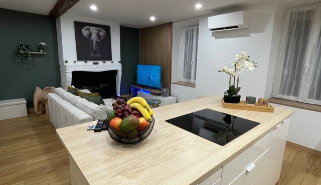 Parifou Air-conditioned cosy house with play area for families