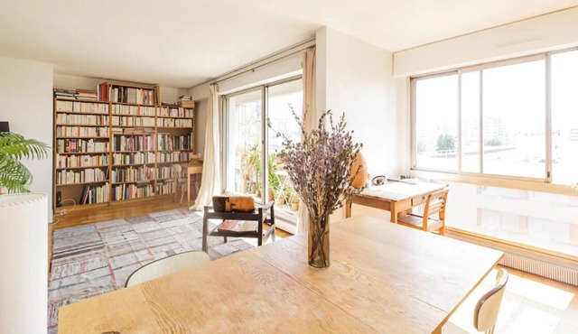 Paris 19 / Grand T3 Lumineux / Balcon