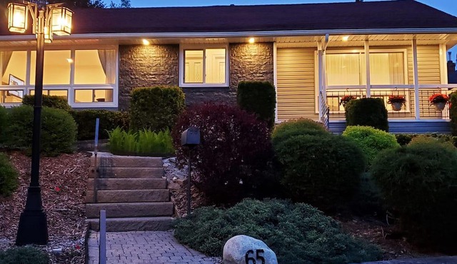 Paris Downtown - Modern Luxury Semi-Detached with Ample Backyard