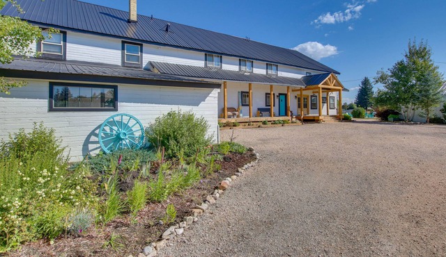 Paris Group Getaway: Close to Bear Lake!