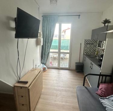 Paris - Metro à 5 minutes Studio ou 2 chambres