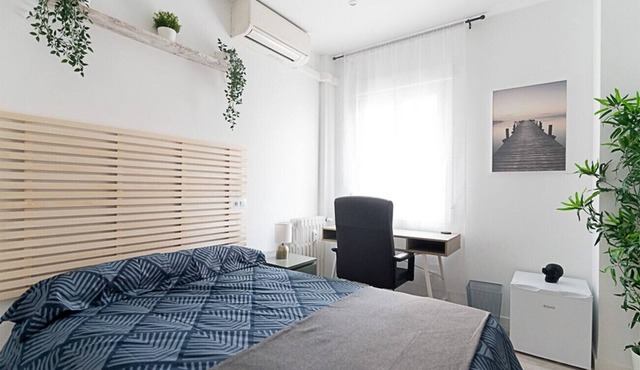 Paris: room with comfort, cosiness and shared areas Chamartín – Mauricio Legendre