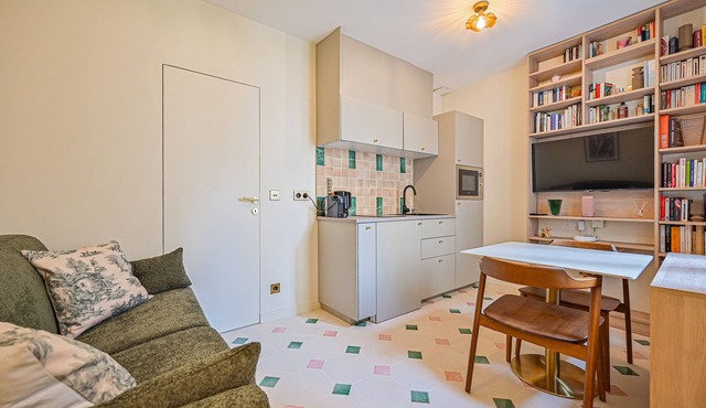 Parisian charm on the Left Bank, Montparnasse district