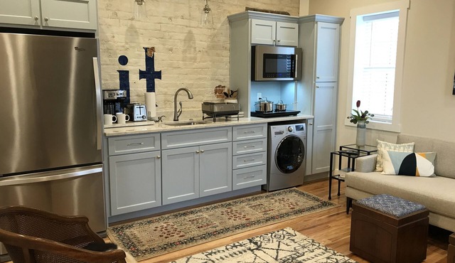 PARK and WALK - Mayberry & Main - 'The Main Suite' - New Construction