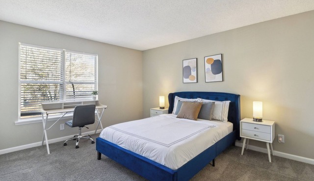 Park at London F4 I Spacious 2 Bed 2 Bath