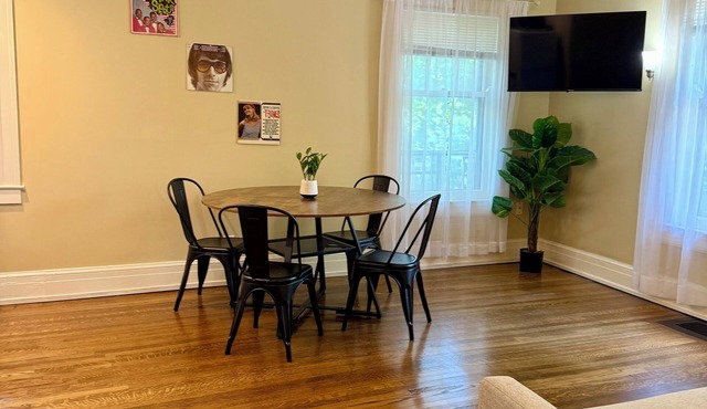Park Ave 1BR Free Parking & Patio Walkable!