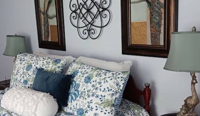 Park Ave Peacock in the heart of Cleveland TN