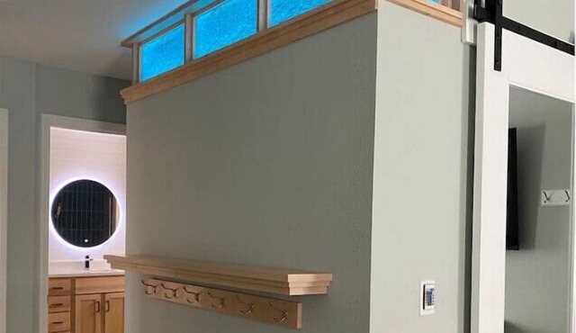 Park Ave view with Hot Tub on the Patio!