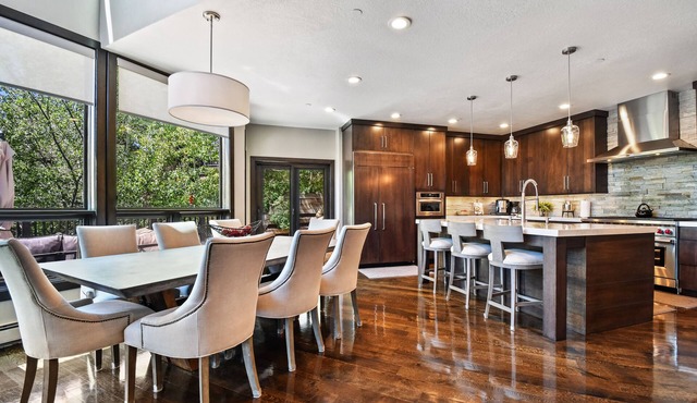 Park City Deer Valley 4 BR 4.5 BA Free Shuttle Hottub Main Street VIRTUAL TOUR