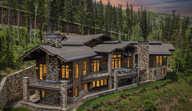 Park City Luxury, Ski in Ski out, Hot Tub, Theater, Stunning Views, The Colony Retreat