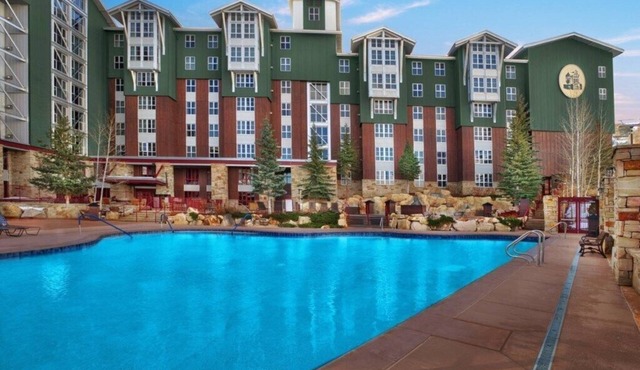 Park City | Snowy Escape | Ski Access & Hot Tub