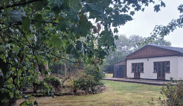 Park Cottage Bed & Breakfast near Burtonwood