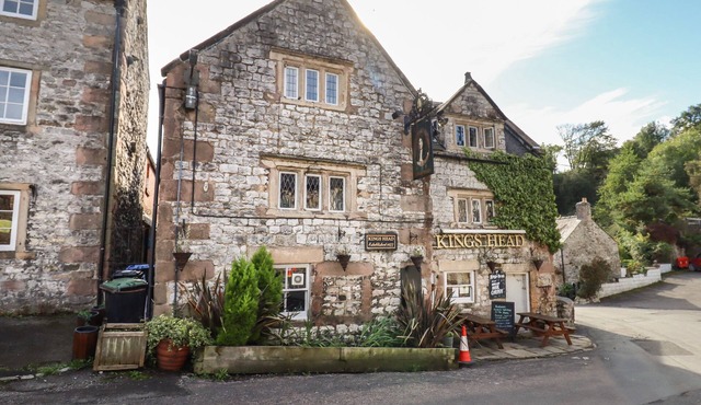 PARK COTTAGE, pet friendly, character holiday cottage in Bonsall