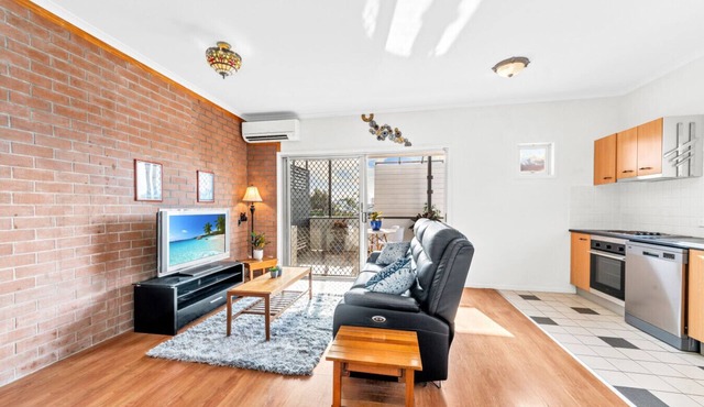 Park & Explore Brisbane from a Prime Location